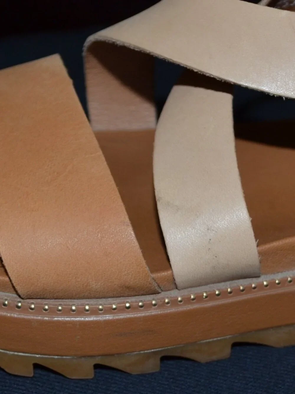 Sorel Roaming Criss Cross sandals